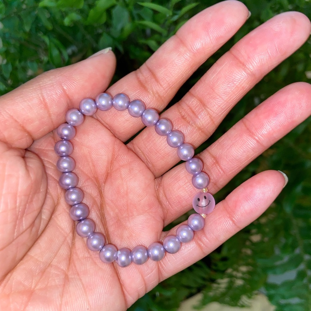 Handmade Trendy Glass Bead Bracelet with Smiley Face